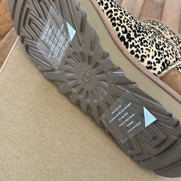 UGG Women's Ultra Mini Speckles Slip-On Booties - Picture 10 of 12